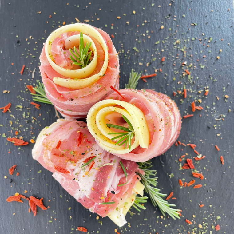 INVOLTINI DI SUINO SPEZIATI CON FORMAGGIO 200GR INVOLTINI DI SUINO SPEZIATI CON FORMAGGIO 200GR